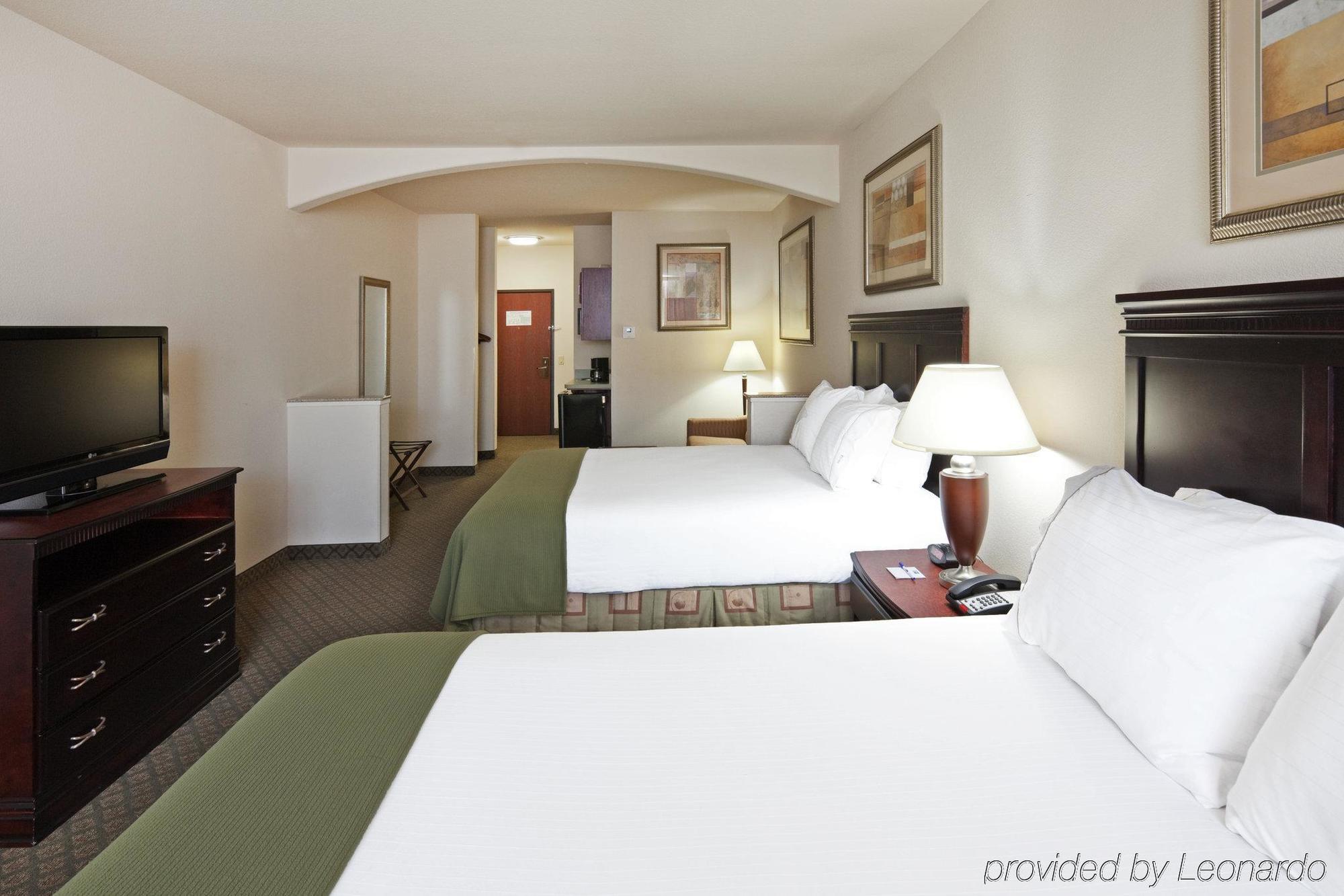 Holiday Inn Express Hotel And Suites Corsicana I-45 By Ihg Rum bild