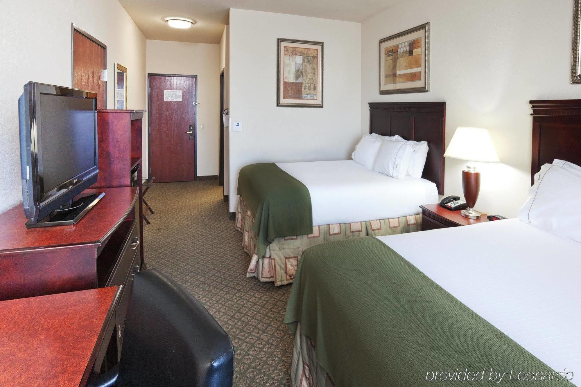 Holiday Inn Express Hotel And Suites Corsicana I-45 By Ihg Rum bild